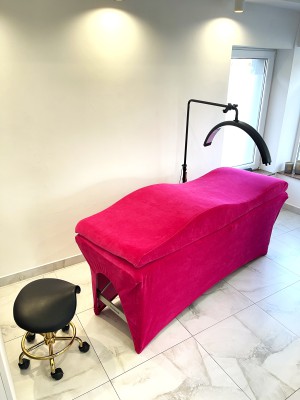 Pokrowiec FUKSJA na łóżko kosmetyczne z wycięciem na nogi 185x60 cm II GATUNEK